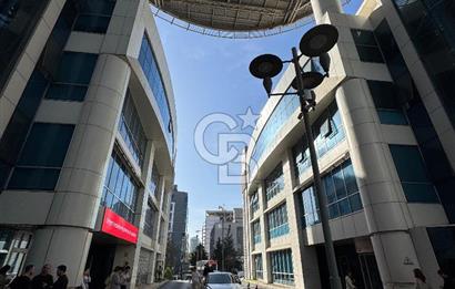 NEO'dan Onur Ofis Park Plaza'da 1018 M2 Prestijli Ofis