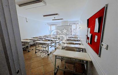 1400 m² Office with Terrace on Büyükdere Street from NEO