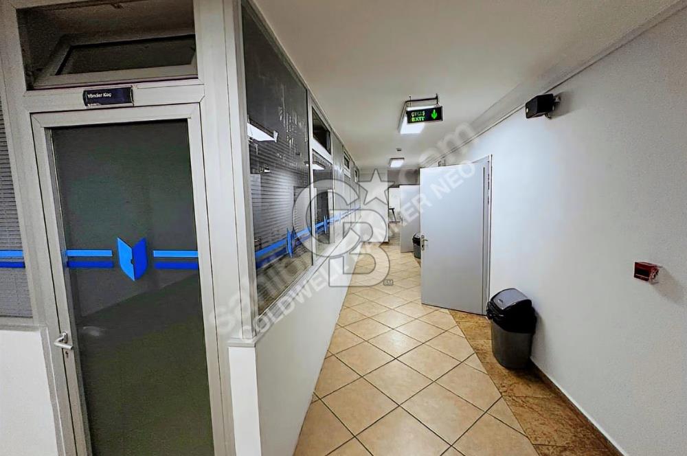 1400 m² Office with Terrace on Büyükdere Street from NEO