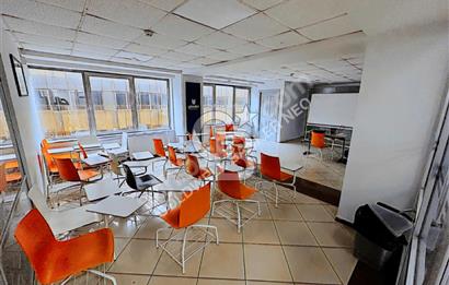 1400 m² Office with Terrace on Büyükdere Street from NEO