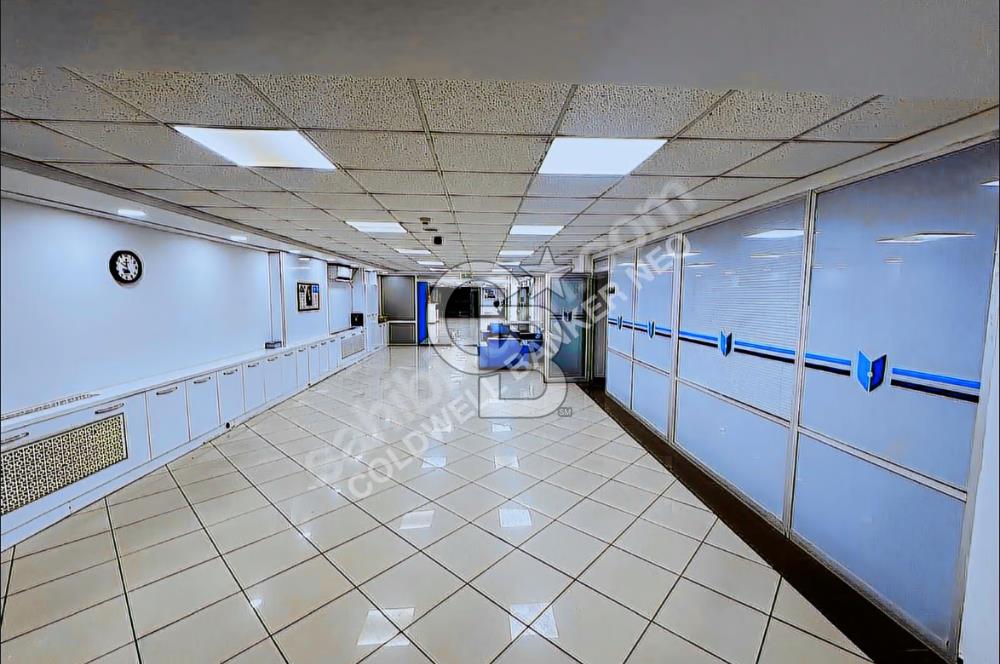 1400 m² Office with Terrace on Büyükdere Street from NEO