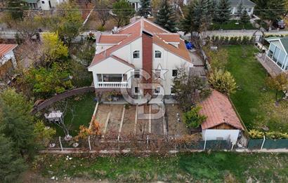 Gölbaşı İkizce'de Satılık Tripleks Villa