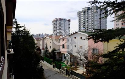 Bahçeli Yeşil Vadi Sitesi Satılık Köşe Villa