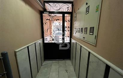 İzmir Karabağlar Refet Bele Mahallesi 3+1 Geniş Satılık Daire