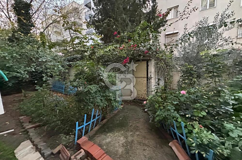İZMİR KARŞIYAKA BOSTANLIDA SATILIK GENİŞ 3+1 DAİRE