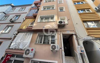 İzmir Karabağlar Refet Bele Mahallesi 3+1 Geniş Satılık Daire