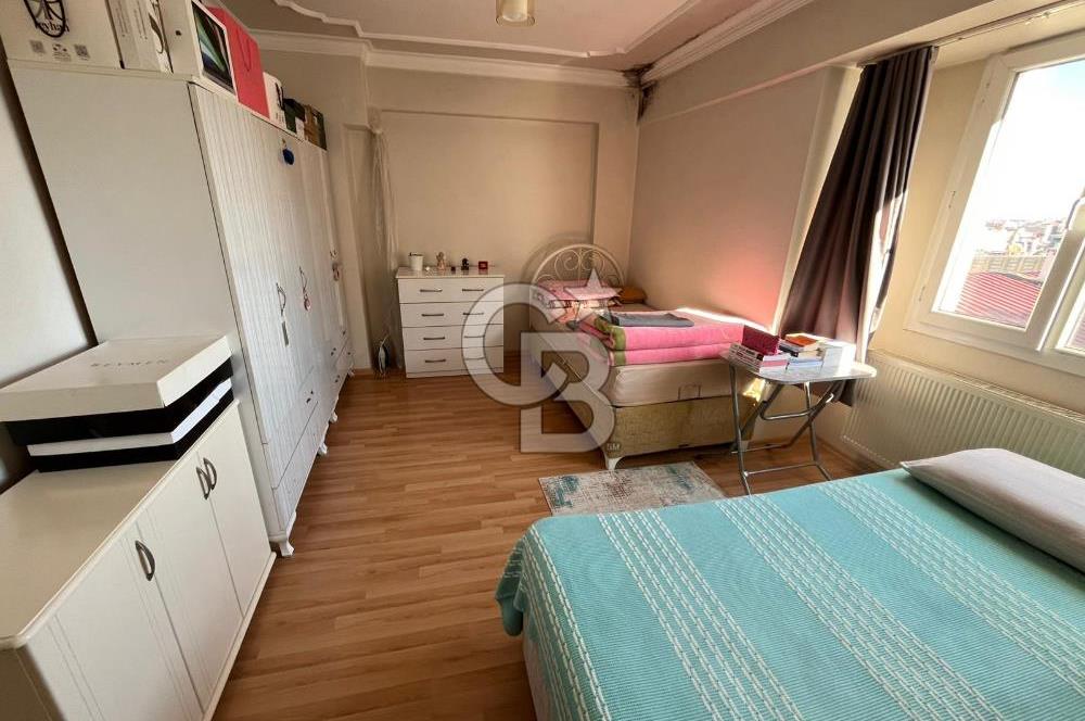 İzmir Karabağlar Refet Bele Mahallesi 3+1 Geniş Satılık Daire