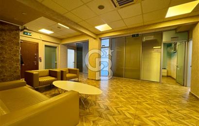 MECİDİYEKÖY MEYDANDA TABELA DEĞERİ YÜKSEK 12 BÖLÜMLÜ BAKIMLI OFİS