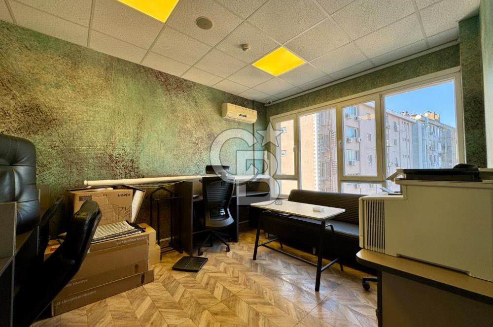 MECİDİYEKÖY MEYDANDA TABELA DEĞERİ YÜKSEK 12 BÖLÜMLÜ BAKIMLI OFİS