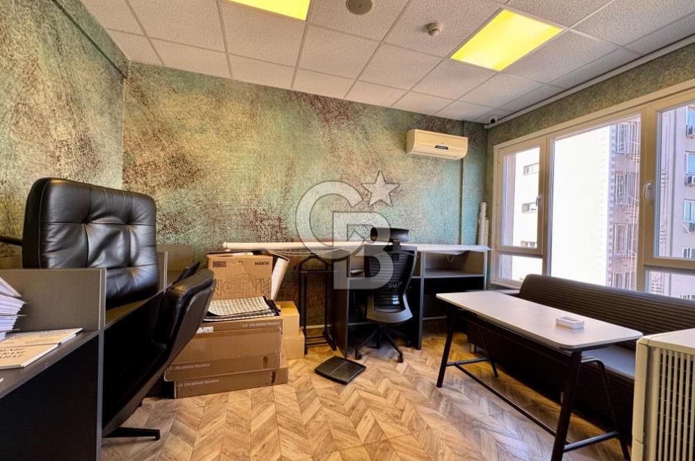 MECİDİYEKÖY MEYDANDA TABELA DEĞERİ YÜKSEK 12 BÖLÜMLÜ BAKIMLI OFİS