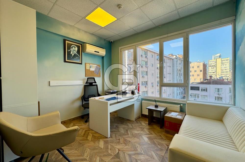 MECİDİYEKÖY MEYDANDA TABELA DEĞERİ YÜKSEK 12 BÖLÜMLÜ BAKIMLI OFİS