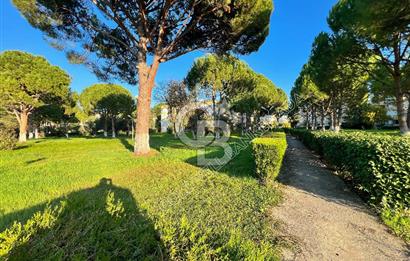 KUŞADASI DAVUTLAR SAHİL SİTESİNDE  BAHÇELİ 2+1  DAİRE