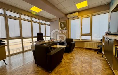 MECİDİYEKÖY MEYDANDA TABELA DEĞERİ YÜKSEK 12 BÖLÜMLÜ BAKIMLI OFİS