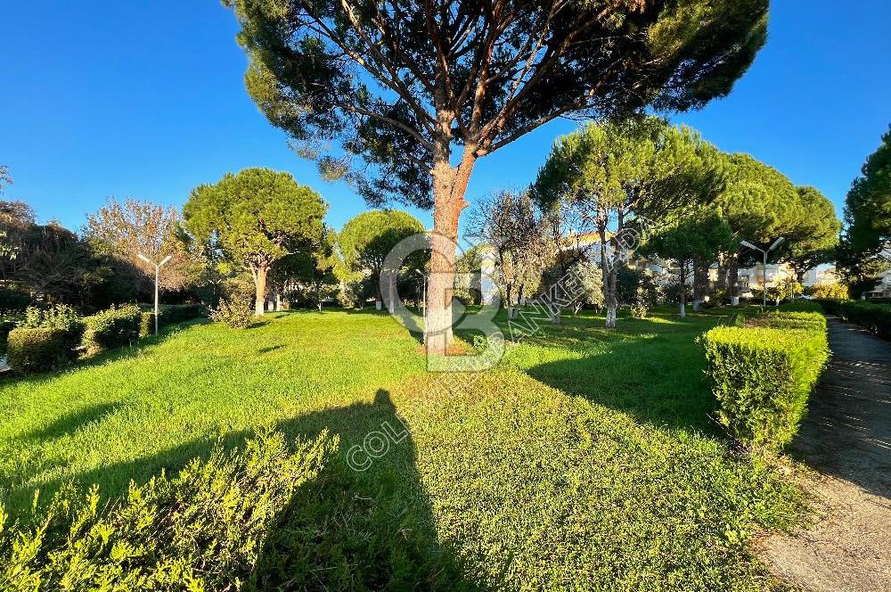 KUŞADASI DAVUTLAR SAHİL SİTESİNDE  BAHÇELİ 2+1  DAİRE