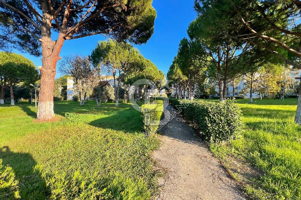 KUŞADASI DAVUTLAR SAHİL SİTESİNDE  BAHÇELİ 2+1  DAİRE