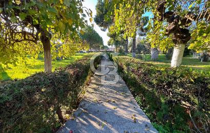 KUŞADASI DAVUTLAR SAHİL SİTESİNDE  BAHÇELİ 2+1  DAİRE