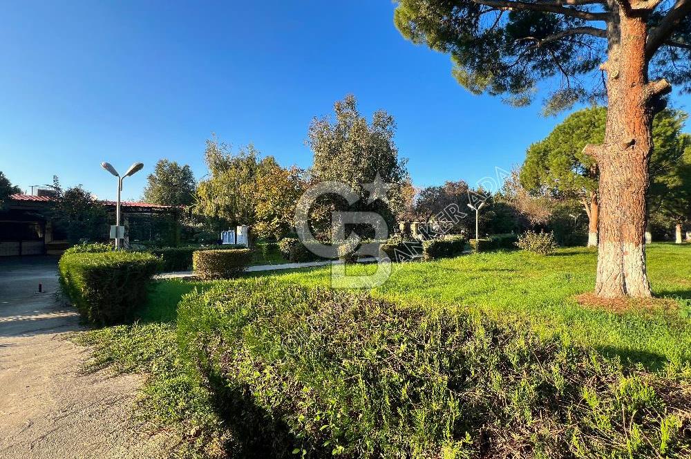 KUŞADASI DAVUTLAR SAHİL SİTESİNDE  BAHÇELİ 2+1  DAİRE