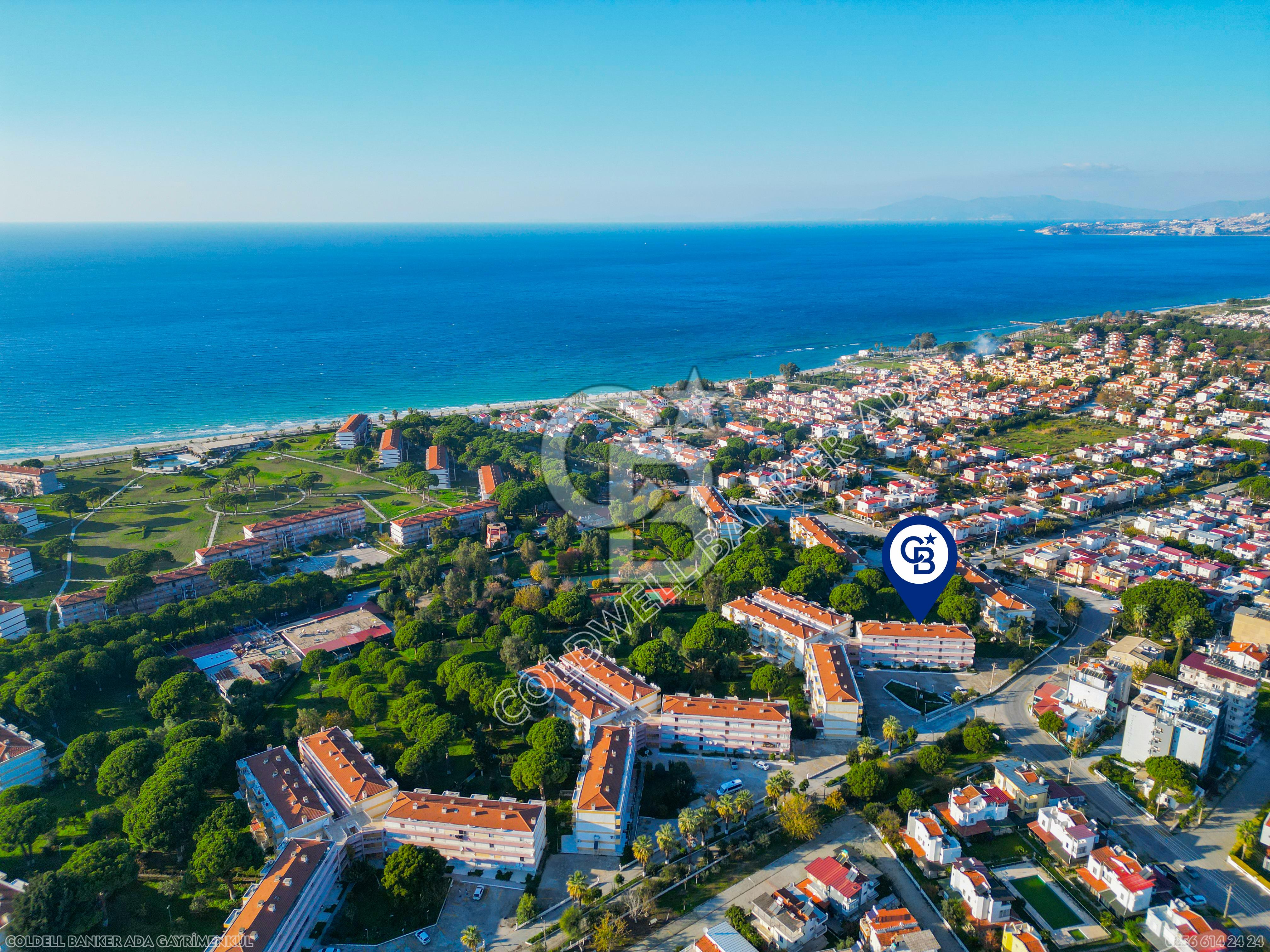 KUŞADASI DAVUTLAR SAHİL SİTESİNDE  BAHÇELİ 2+1  DAİRE