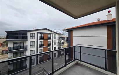 İNCEK'TE BULVARA YAKIN BAĞIMSIZ MUTFAKLI 2+1 DUBLEKS DAİRE