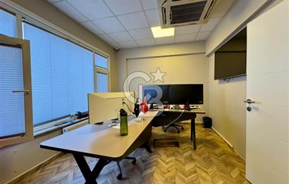 MECİDİYEKÖY MEYDANDA TABELA DEĞERİ YÜKSEK 12 BÖLÜMLÜ BAKIMLI OFİS