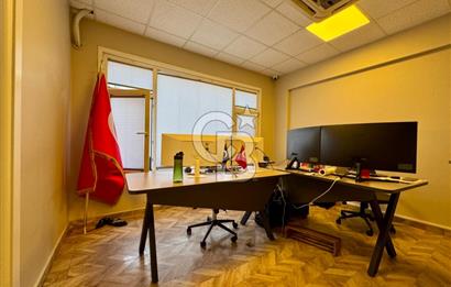 MECİDİYEKÖY MEYDANDA TABELA DEĞERİ YÜKSEK 12 BÖLÜMLÜ BAKIMLI OFİS