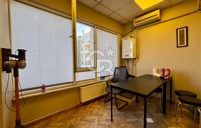 MECİDİYEKÖY MEYDANDA TABELA DEĞERİ YÜKSEK 12 BÖLÜMLÜ BAKIMLI OFİS