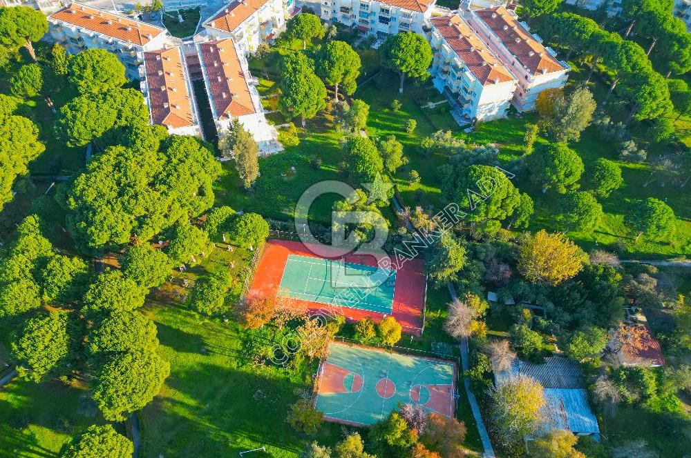 KUŞADASI DAVUTLAR SAHİL SİTESİNDE  BAHÇELİ 2+1  DAİRE