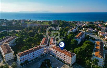 KUŞADASI DAVUTLAR SAHİL SİTESİNDE  BAHÇELİ 2+1  DAİRE