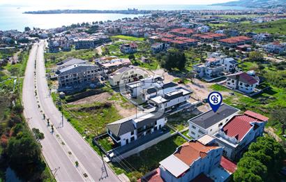 ÇANDARLI'DA BAHÇELİ VERANDALI GENİŞ 2+1 DAİRE