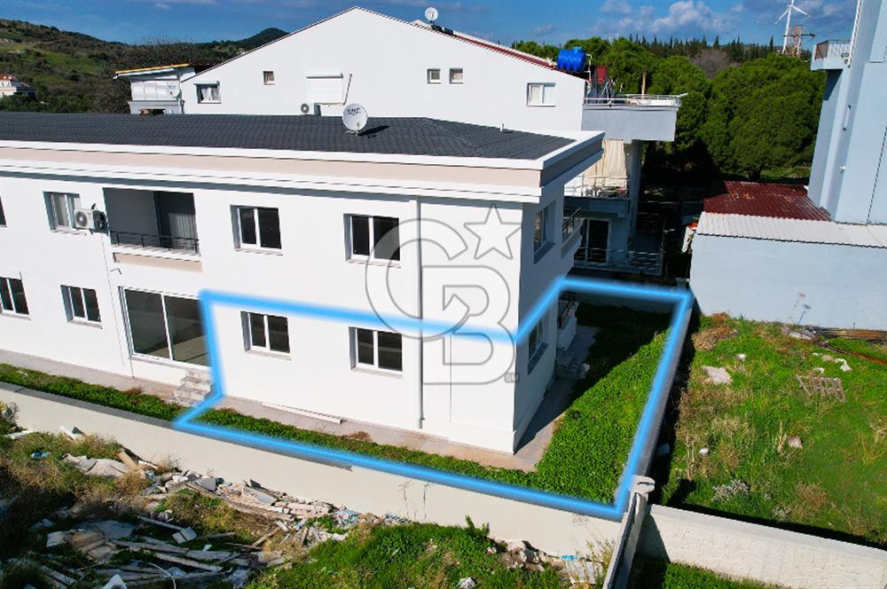 ÇANDARLI'DA BAHÇELİ VERANDALI GENİŞ 2+1 DAİRE