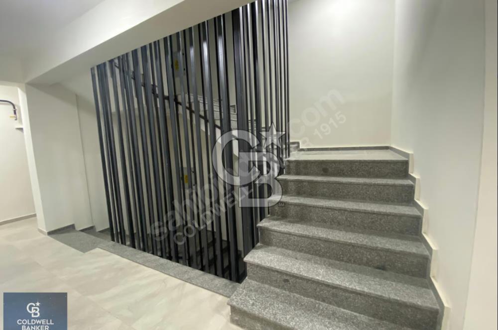 ÇANAKKALE MERKEZ KARACAÖREN'DE SATILIK GENİŞ TERASLI 2+1 DAİRE!