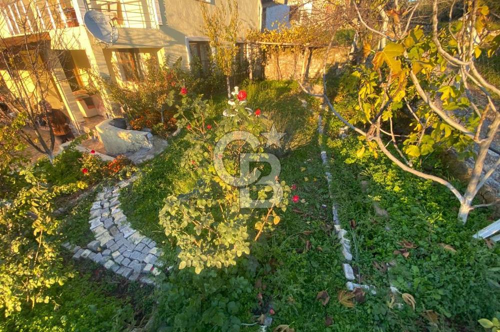 BARAJ MANZARALI, 1.100 M², BAHÇELİ, MÜSTAKİL KÖY EVİ 