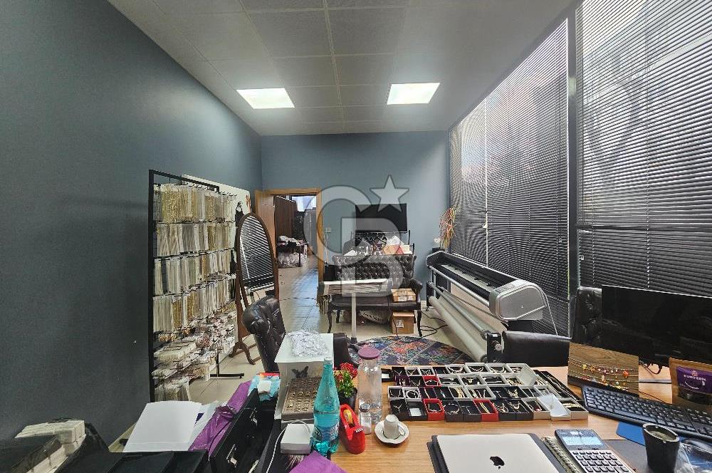 BAĞCILAR GÜNEŞLİ TURKUAZ SİTESİNDE 250 M2 KİRALIK DÜKKAN