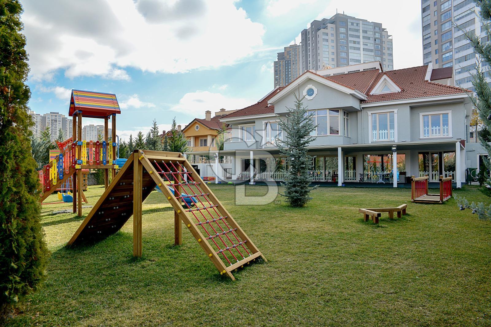 YEŞİLBARIŞ SİTESİ CADDE CEPHELİ ANAOKUL KİRACILI SATILIK VİLLA