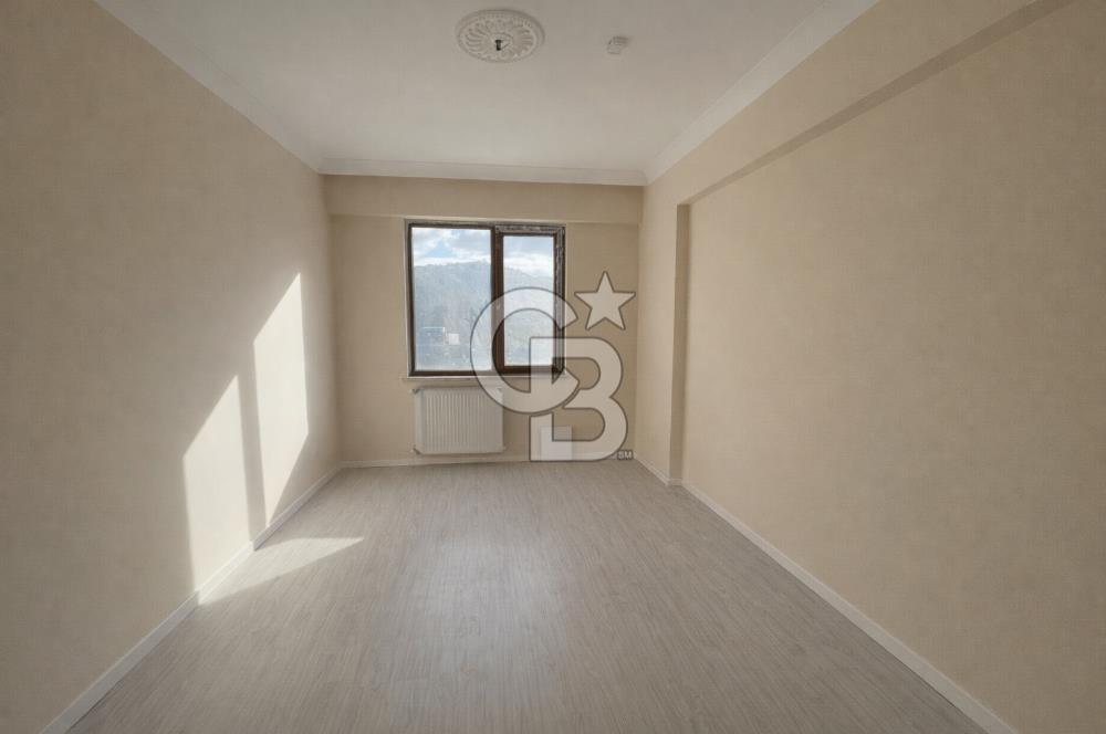 ÇUKURÇAYIR MAH. SİTE İÇERİSİNDE DENİZ MANZARALI 2+1 DAİRE