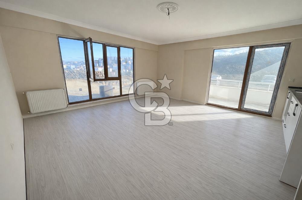 ÇUKURÇAYIR MAH. SİTE İÇERİSİNDE DENİZ MANZARALI 2+1 DAİRE