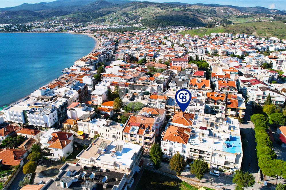 ÇANDARLI MERKEZDE DENİZE 100 METRE MESAFEDE ZEMİN KAT 2+1 DAİRE