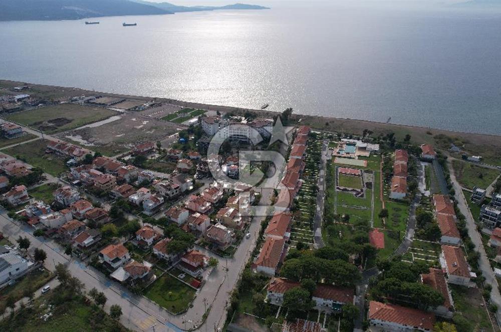 DİKİLİ'DE DENİZE YÜRÜME MESAFESİNDE 4+1 150 M2 VİLLA