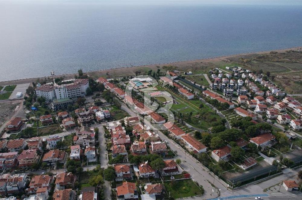 DİKİLİ'DE DENİZE YÜRÜME MESAFESİNDE 4+1 150 M2 VİLLA