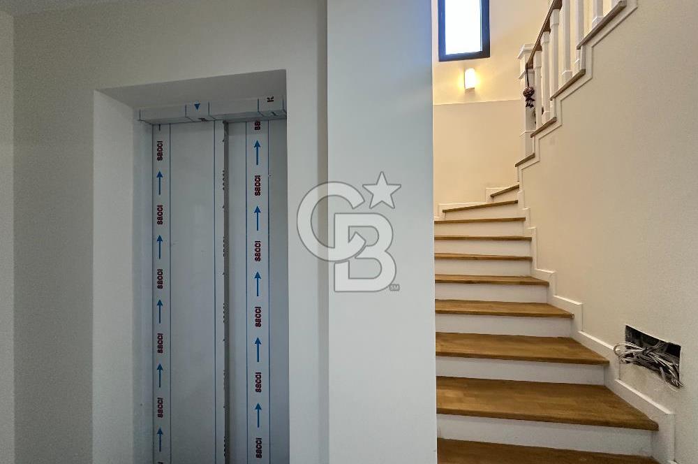 FOÇA YENİBAĞARASINDA ÖZEL HAVUZLU AKILLI SİSTEMLİ LÜKS 3+1 VİLLA