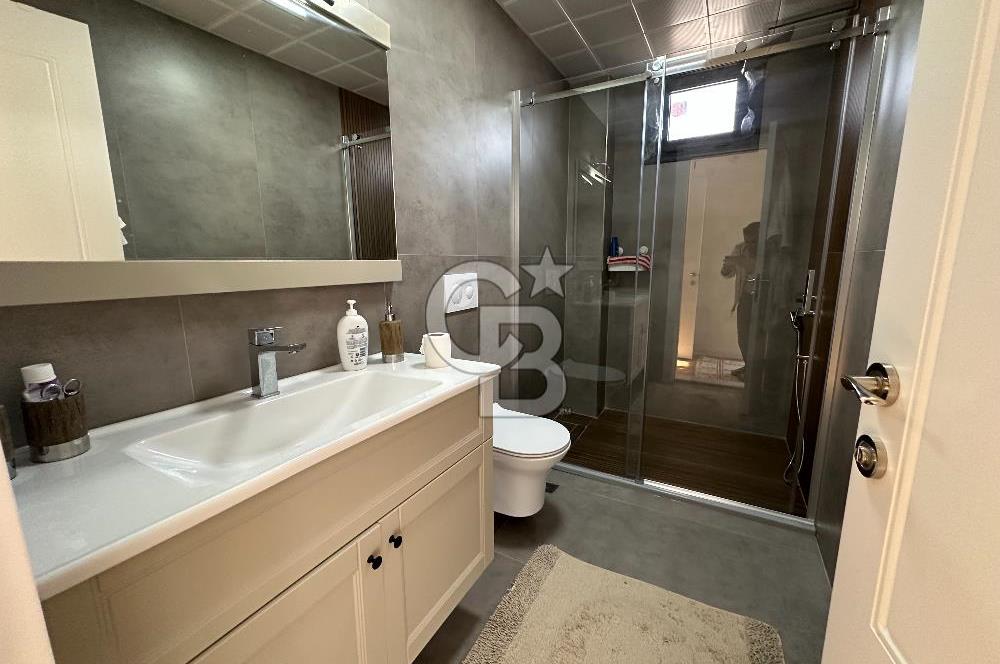 FOÇA YENİBAĞARASINDA ÖZEL HAVUZLU AKILLI SİSTEMLİ LÜKS 3+1 VİLLA