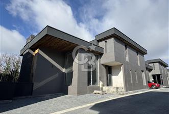 Baglica'da Yüksek Tavanli 350m2 4+1 Natamam 3 Katli Villa - 10 - 322154