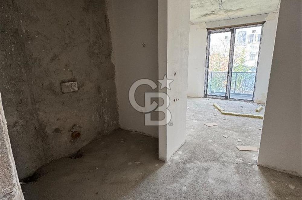 Baglica'da Yüksek Tavanli 350m2 4+1 Natamam 3 Katli Villa
