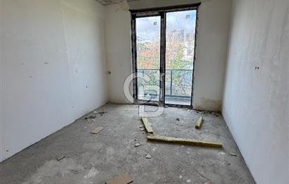 Baglica'da Yüksek Tavanli 350m2 4+1 Natamam 3 Katli Villa