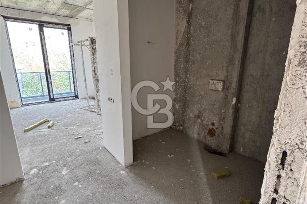 Baglica'da Yüksek Tavanli 350m2 4+1 Natamam 3 Katli Villa