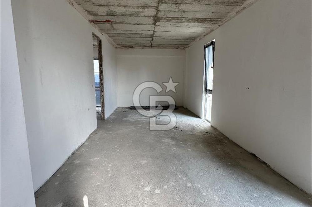 Baglica'da Yüksek Tavanli 350m2 4+1 Natamam 3 Katli Villa