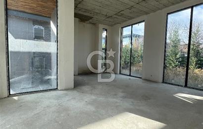 Baglica'da Yüksek Tavanli 350m2 4+1 Natamam 3 Katli Villa