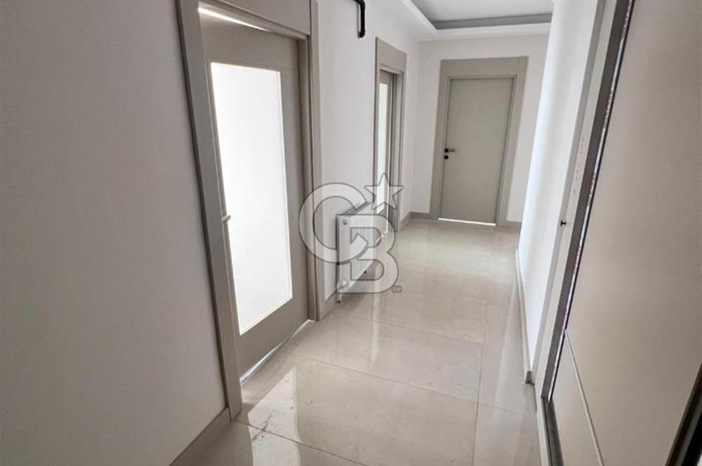 Kayalarda Sıfır, Geniş ve Manzaralı 3+1 150 m² Fırsat Dairesi