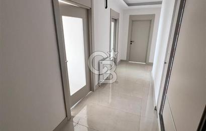 Kayalarda Sıfır, Geniş ve Manzaralı 3+1 150 m² Fırsat Dairesi