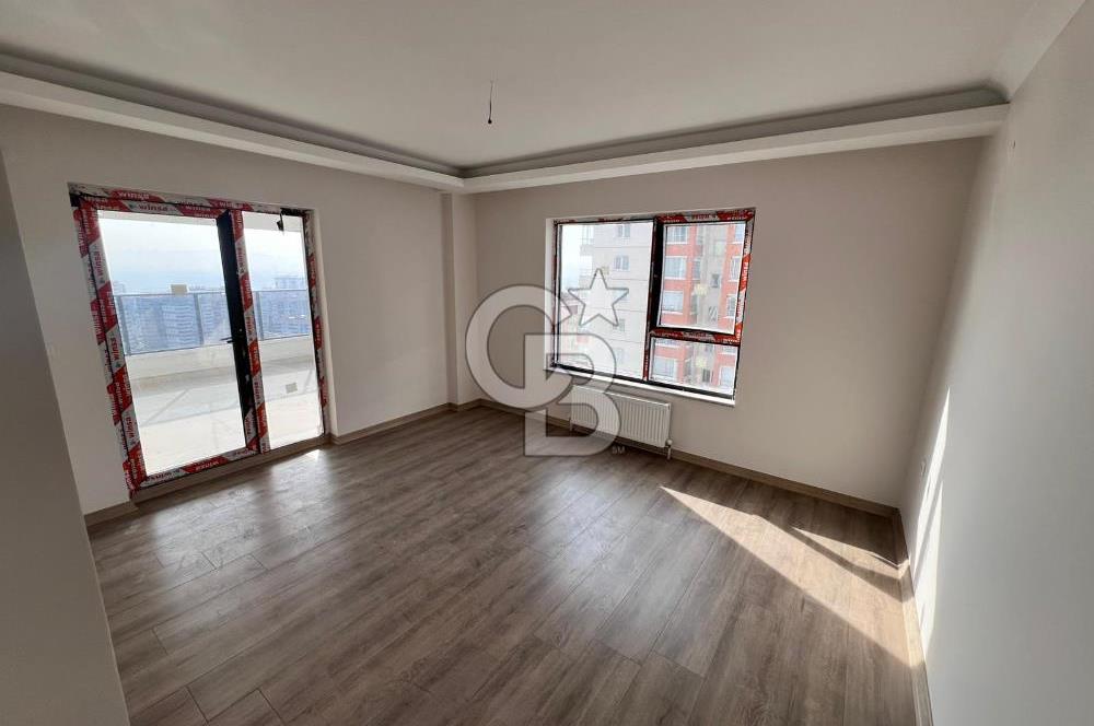 Kayalarda Sıfır, Geniş ve Manzaralı 3+1 150 m² Fırsat Dairesi